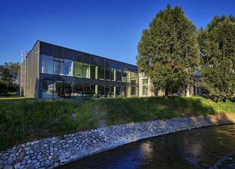 Otevíráme novou prodejnu v Brně a zavíráme prodejny v Liberci a Pelhřimově.