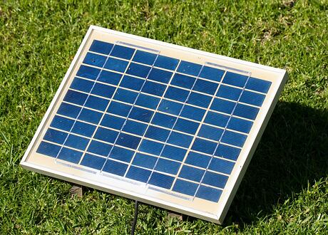 Solární panely jako zdroj napájení k ohradníkům